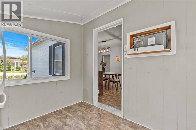 10 MONCK Street — photo 26 of 39