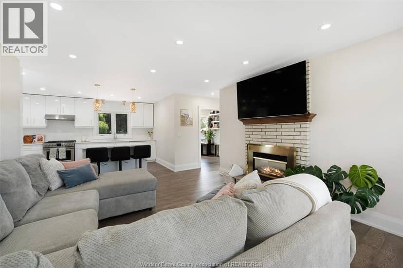 255 Fort St — photo 7 of 36