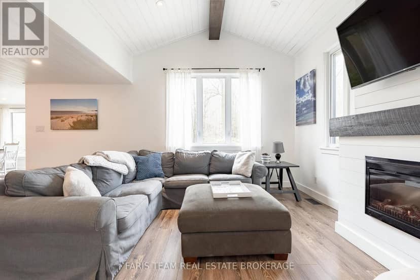 1720 Tay Point Road — photo 14 of 35