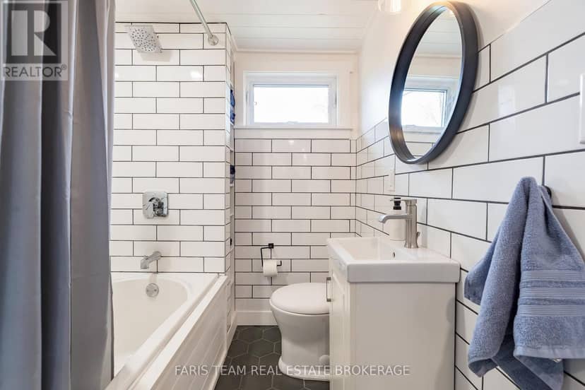 1720 Tay Point Road — photo 20 of 35