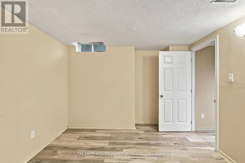 2087 Mayflower Boulevard — photo 39 of 40