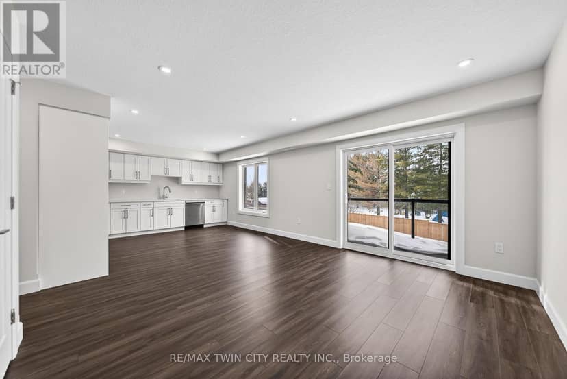 48 - 3202 Vivian Line, Stratford, photo 4