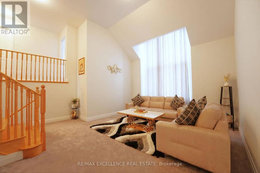851 Queenston Boulevard — photo 19 of 35