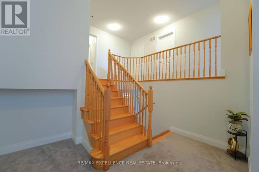 851 Queenston Boulevard — photo 20 of 35