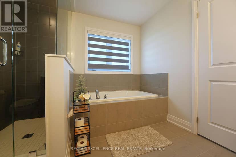 851 Queenston Boulevard — photo 25 of 35