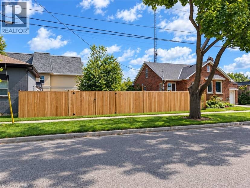 106 CATHARINE Avenue — photo 3 of 3