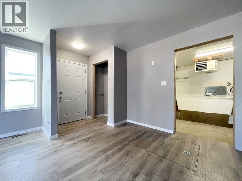 733 9 Avenue — photo 10 of 12