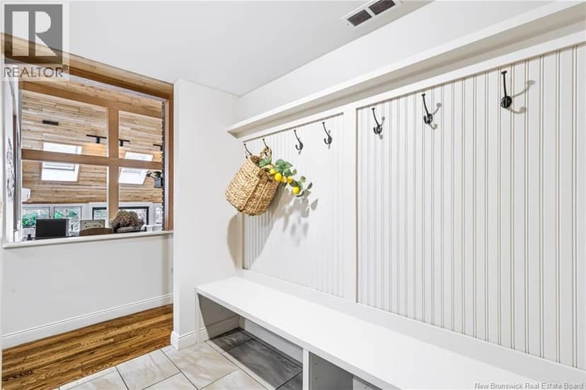 352 Deerwood Drive — photo 18 of 40