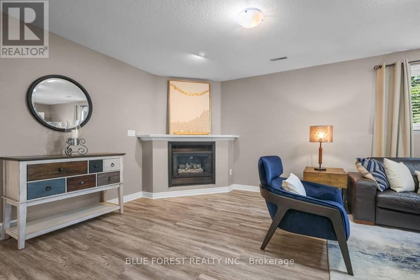 10 Symphony Court — photo 26 of 40