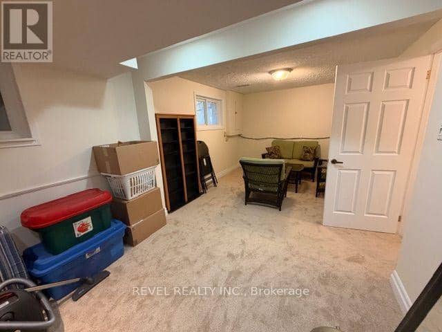 54 Lysanda Avenue — photo 14 of 15