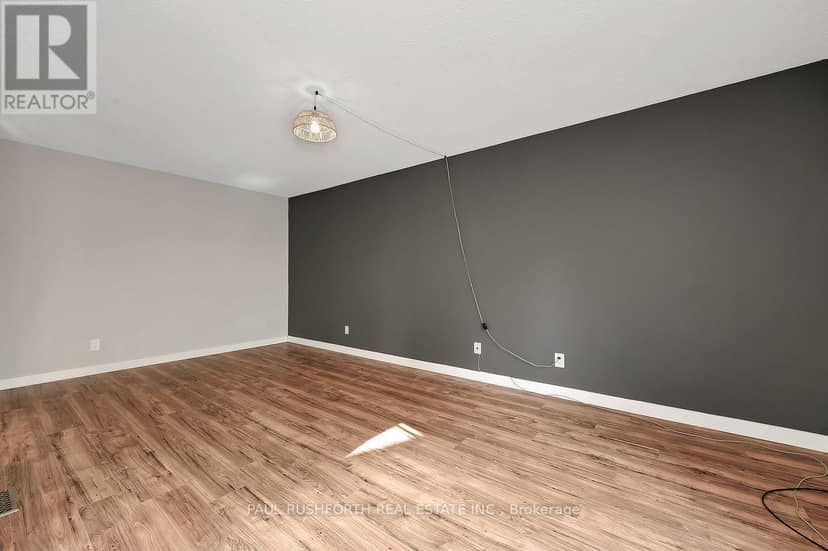 244 Salter Crescent — photo 8 of 40