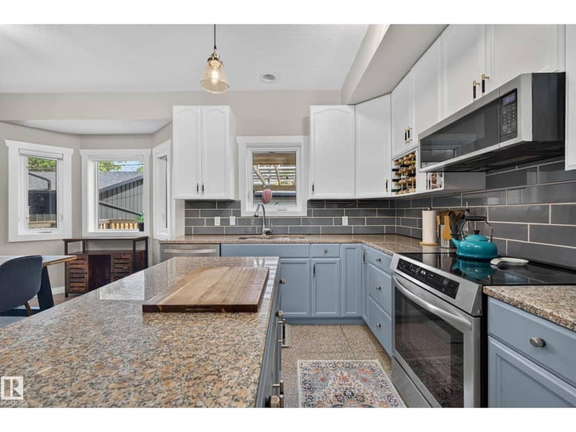 14422 104 AV NW — photo 12 of 40