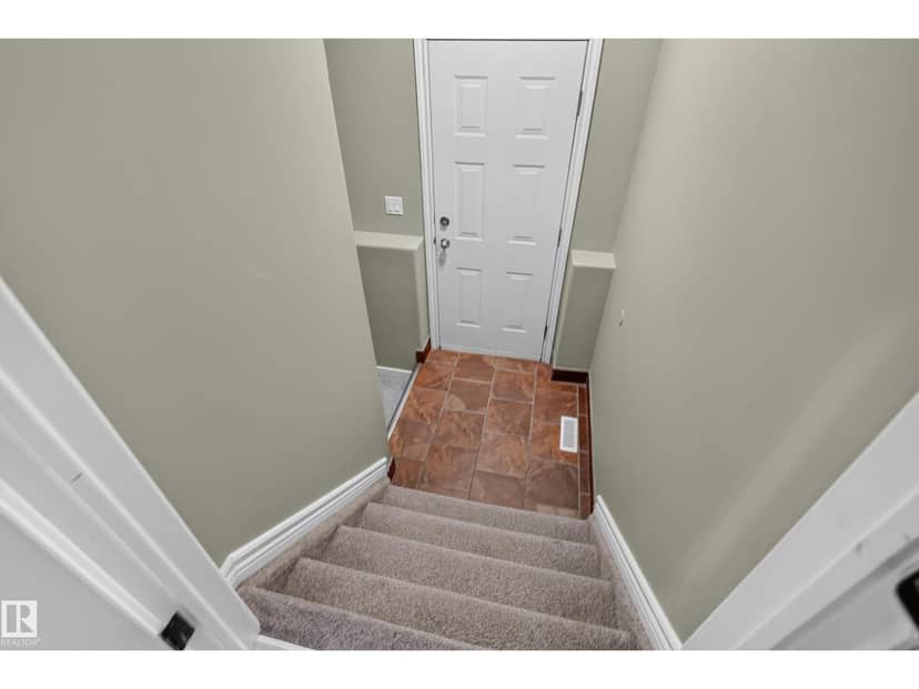 14422 104 AV NW — photo 34 of 40