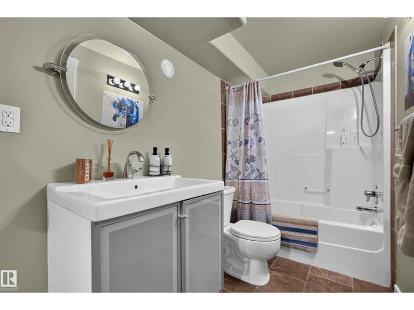 14422 104 AV NW — photo 38 of 40