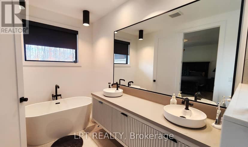 15 Byers Street — photo 17 of 40