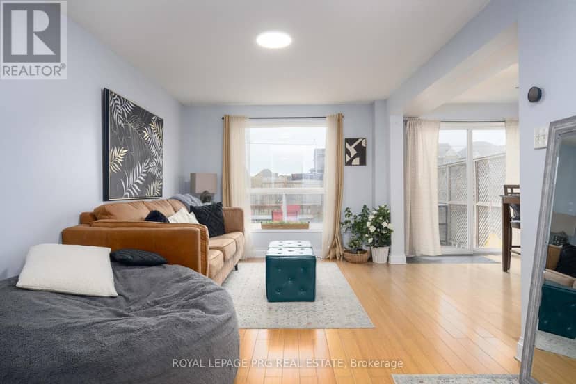 97 Nathan Crescent — photo 4 of 16