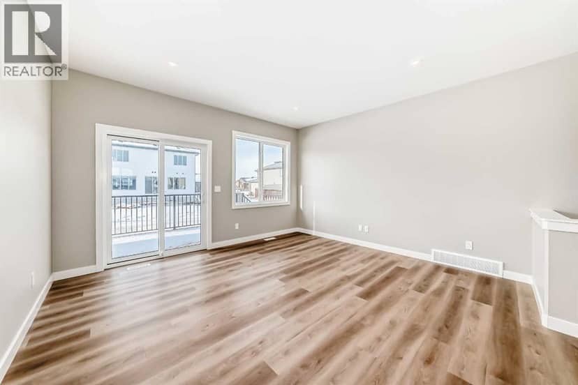22 Tagish Avenue — photo 14 of 28