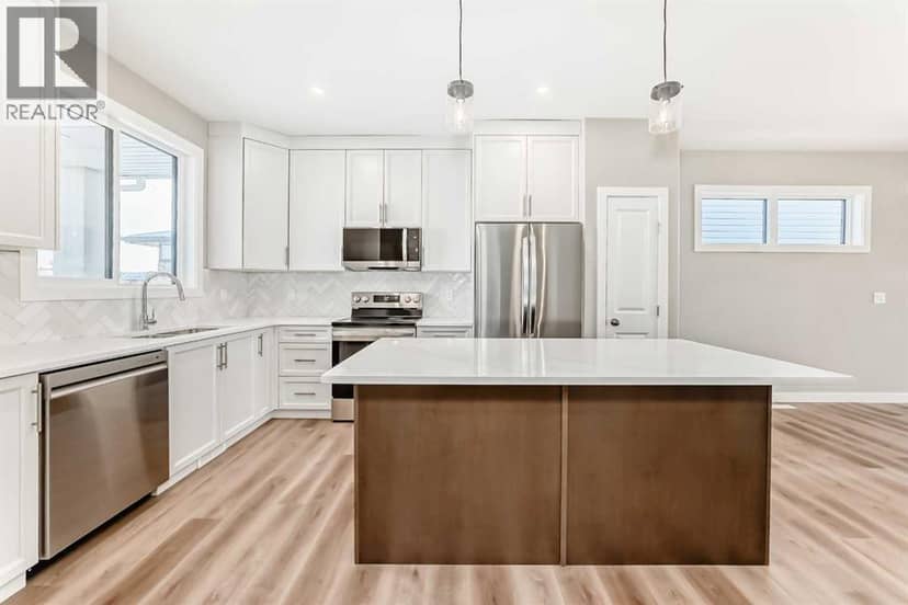 22 Tagish Avenue, Red Deer, photo 8