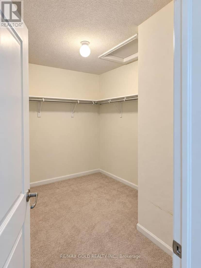 84 Macklin Street — photo 19 of 40