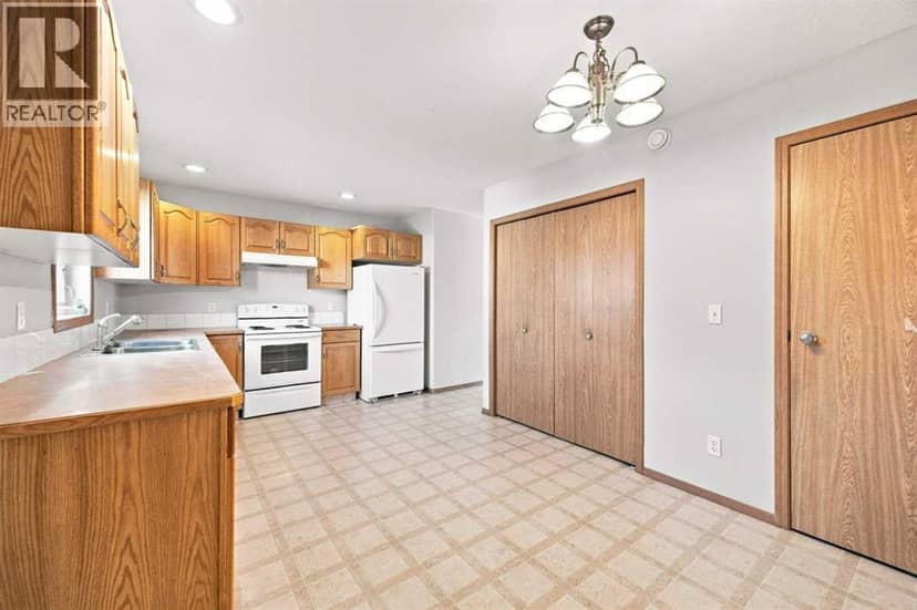 28 Terrace Heights Drive — photo 11 of 25
