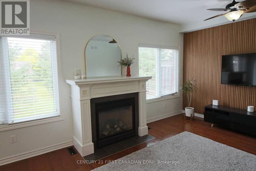 6 - 458 Blue Jay Drive — photo 16 of 40