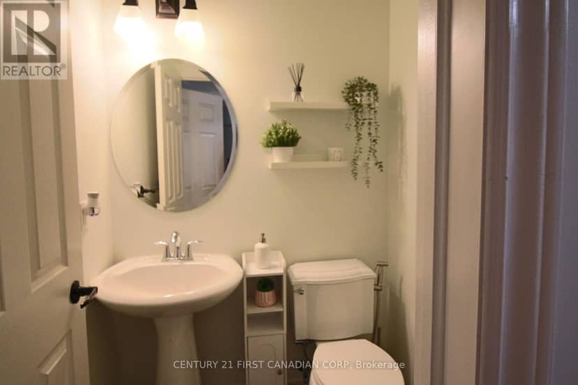 6 - 458 Blue Jay Drive — photo 22 of 40