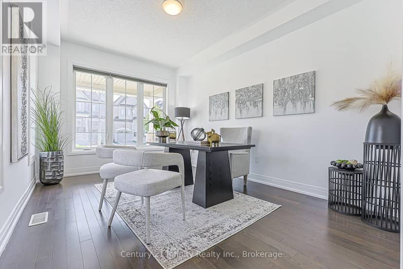 2 Gillivary Drive, Whitby, photo 7