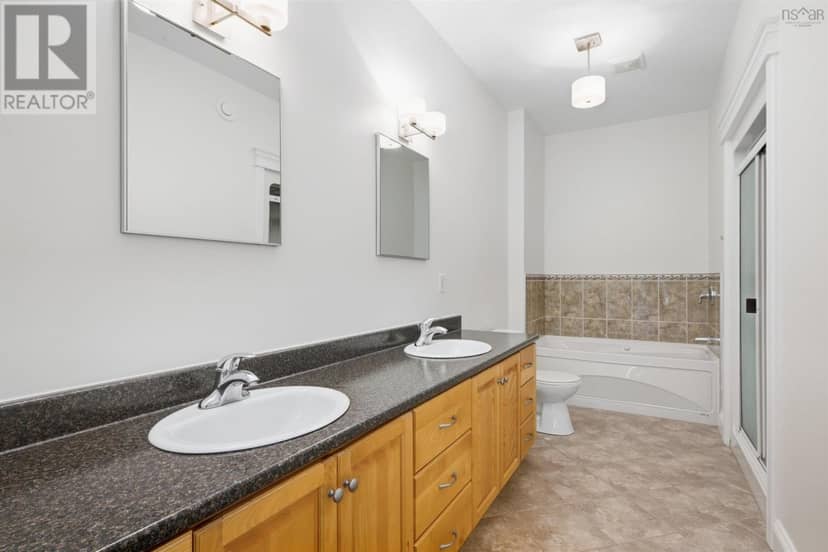 125 Carnoustie Drive — photo 20 of 40