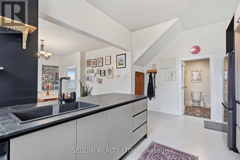 31 John Street — photo 17 of 36
