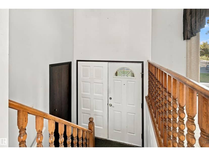 3143 78 ST NW — photo 11 of 37