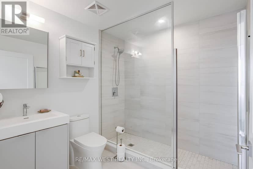 511 - 474 Caldari Road — photo 24 of 39