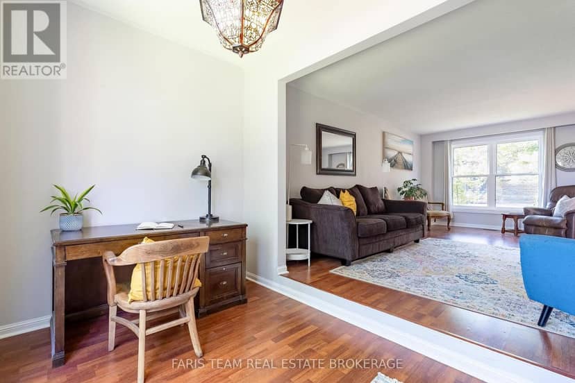 1 Susan Place — photo 19 of 40