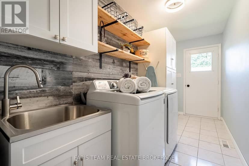 1 Susan Place — photo 22 of 40