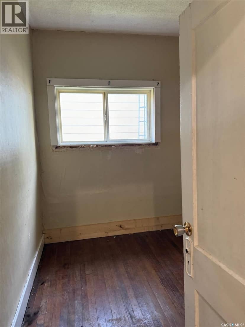 207 Miles STREET — photo 12 of 25