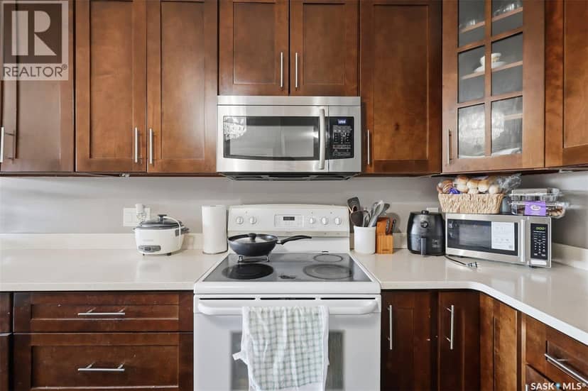 6 1703 Patrick CRESCENT — photo 14 of 36
