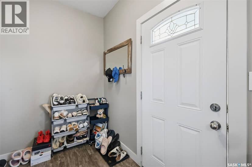 6 1703 Patrick CRESCENT — photo 17 of 36