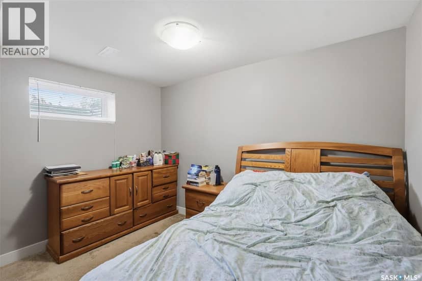 6 1703 Patrick CRESCENT — photo 28 of 36