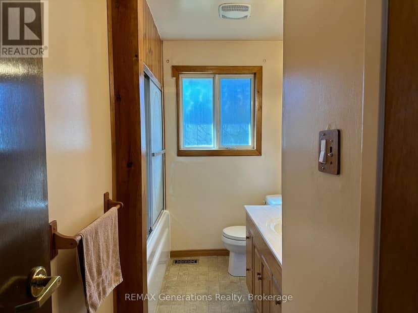 4 East Grove Crescent — photo 12 of 40