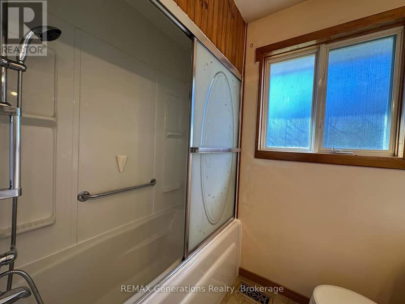 4 East Grove Crescent — photo 13 of 40