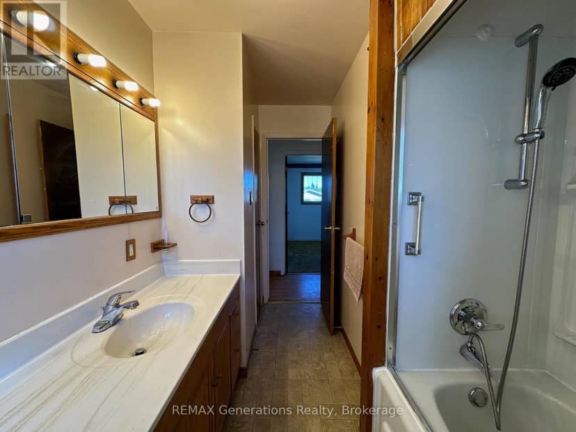4 East Grove Crescent — photo 14 of 40