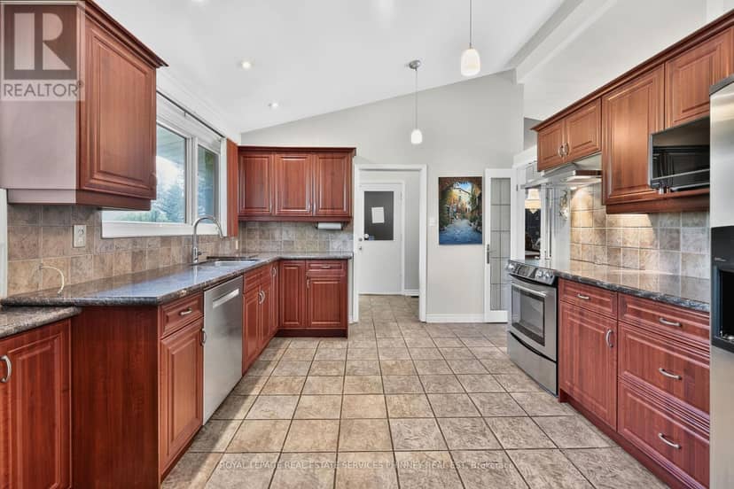 974 Owenwood Drive — photo 3 of 33