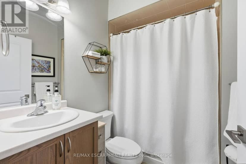 321 - 170 Rockhaven Lane — photo 21 of 35
