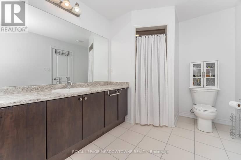301 Ridley Crescent — photo 23 of 40
