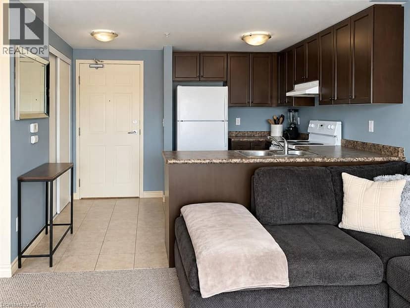 45 GOODWIN Drive Unit# 410 — photo 4 of 8
