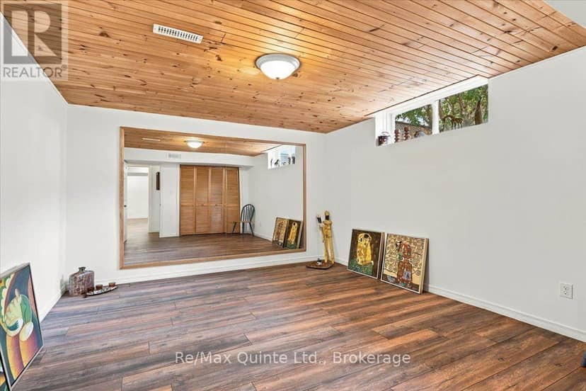 11 Huron Lane — photo 35 of 40