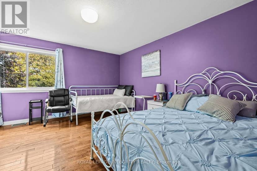 26 Astoria Crescent — photo 27 of 37