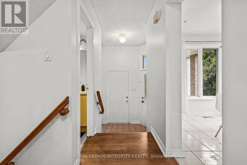26 Astoria Crescent — photo 6 of 37