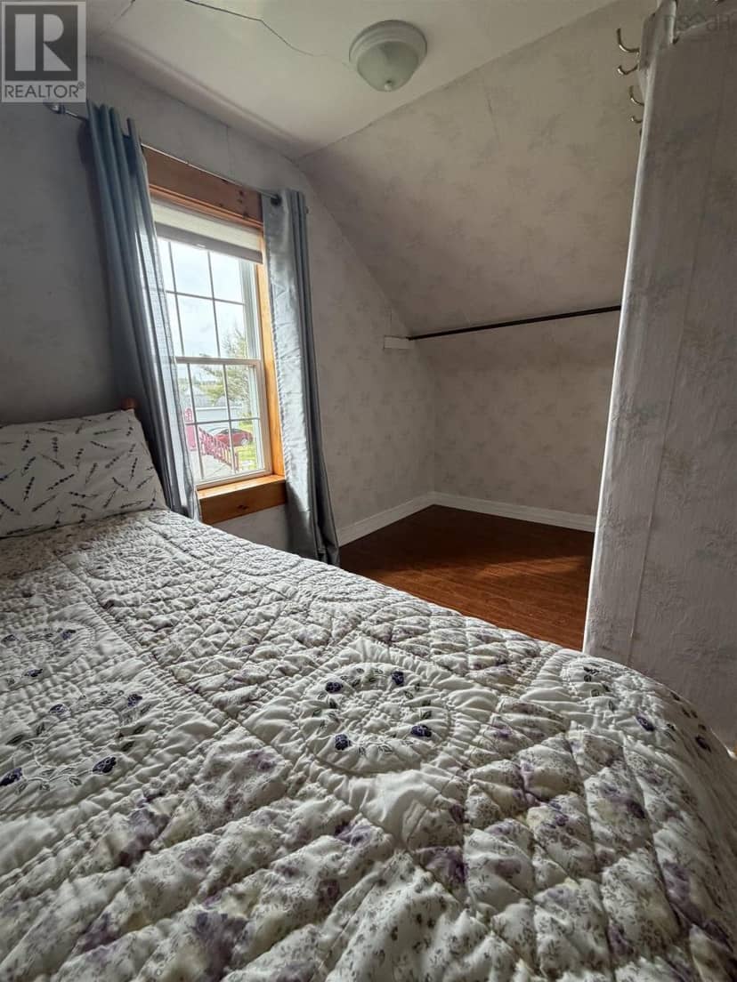 137 South Street — photo 25 of 27