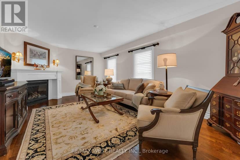 93 Fern Valley Crescent — photo 15 of 40
