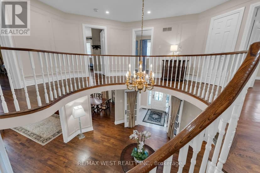 93 Fern Valley Crescent — photo 27 of 40